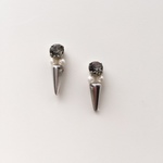 ブラックダイヤとチェコビーズの三角ピアス【イヤリング】