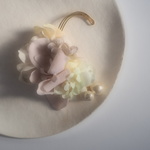 コットンパールゆれるお花のイヤーフック　4