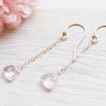 ローズクォーツのシンプルピアス（14kgf）／イヤリング
