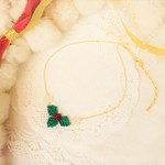 ひいらぎのネックレス（レース編み＆刺繍）