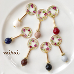 押し花レジン＊ビーズのゆらゆらイヤリング/ピアス