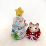 小さなネコのマトリョーシカちゃんと ツリー