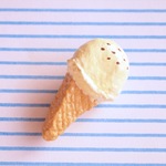 アイスのブローチ(バニラ)