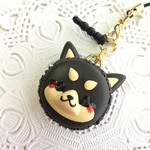 フェイクスイーツ*黒柴ちゃんマカロン*ストラップ×イヤホンジャック*スイーツデコ