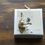 pierce or earring【 布花片耳ピアス or イヤリング lily of the valley ＊ off white × green 】