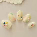 【再販５】リアルフラワーの花束ネイルチップ クリーム
