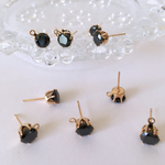 new*⋆4個2ペア★ピアス★黒★ジルコン★ゴールド★ピアス★