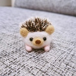 おチビ♡ハリネズミ　①　羊毛フェルト