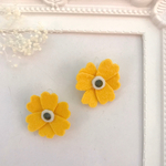 アネモネのピアス  yellow