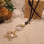 キラキラ✨星✨☆✨の革ひもネックレス