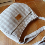 ＜yoneyone22様専用＞丸いダブルファスナーショルダー・小ぶり（ナチュラルベージュチェック）