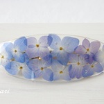 押し花のオーバルバレッタ　6ｃｍ（アジサイ）