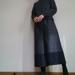 ブーツに似合いそうな大人のグレーワイドパンツウエストゴム