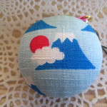 マカロンケースのストラップ　(富士山　昼と夜　和柄)