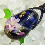 桜ひとひら・ぷち　青紫マーブルに金赤金箔散らし　ネックレス　