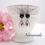送料無料♯ ☆オニキス×猫ちゃん☆天然石ピアス（金属ピアス） ハンドメイド