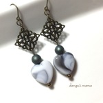 300円☆ハートグレー☆四角透かしパーツのピアス/イヤリング