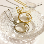 Snow necklace