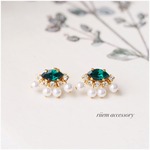 UFOグリーンピアス