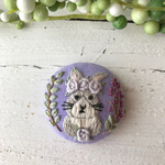 【ブローチ　or　ヘアゴム】うさぎ刺繍　 ライラック