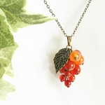 【再販８】木の実のペンダントver.2（天然石・レッドメノウ・カーネリアン）（ギフトラッピング無料）