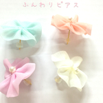 春らしいシャーベットカラーピアス