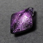 ≪Dichroic Diamond≫　ガラスのペンダント　マゼンタ＆パープル　Glass accessories  