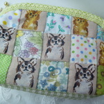 S様リクエスト　わんちゃんポーチ　チワワ通帳入れ化粧ポーチグリーン