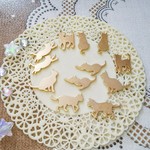 ６ポーズねこちゃんセット🍬レジン封入パーツゴールドカラー