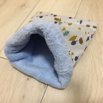 ＊SALE＊ハリネズミとツリーによるハリネズミのためのお布団【ブルー】