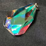 虹の結晶 涙型 ビビッド ペンダントトップ VD-048