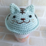 ふた猫【サバトラ】～カップ麺のふた押さえます！