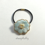刺繍の花-藍白-