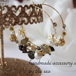 by the sea (black)