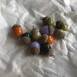 再販☆ガラスのどんぐりチャームセット B