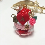 アリスのいちごマカロンバッグチャームorネックレス