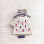 cat(strawberry)