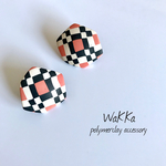 ピンク×ブラックレトロモダンなピアス