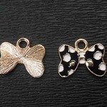 リボン(黒)  14ｍｍ×17ｍｍ　10個  (2600)