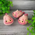 羊毛フェルトのニュウドウカジカじん