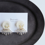 mat circle pierce / earring white