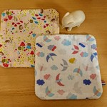 《送料無料》2枚組 小さめハンドタオル はりねずみととり