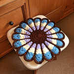 レトロでカラフルなお花円座　   lpwlb