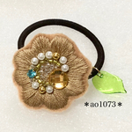 お花の刺繍ヘアゴム🌼