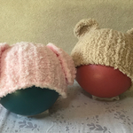 ウサギ耳とクマ耳のモコモコ帽子