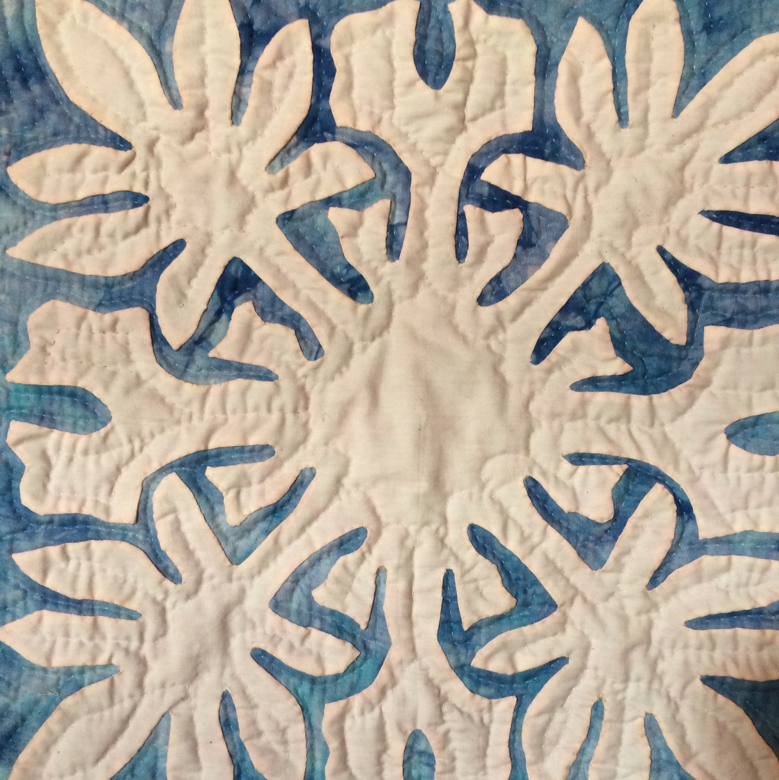 送料込み ハワイアンキルトタペストリー縦47アロハ