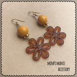 ハニーマスタード🐝お花ピアス🌼
