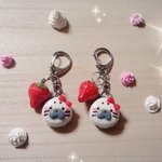 ★『新作』アザラシマカロンのキーホルダー『女の子』★