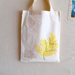 ふわふわミモザの羊毛刺繍トート