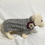 お花モチーフ付きセーター・グレー